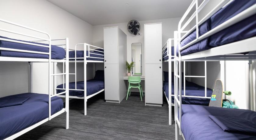 Image of Bed in 8-Bed Mixed Dormitory Room 0