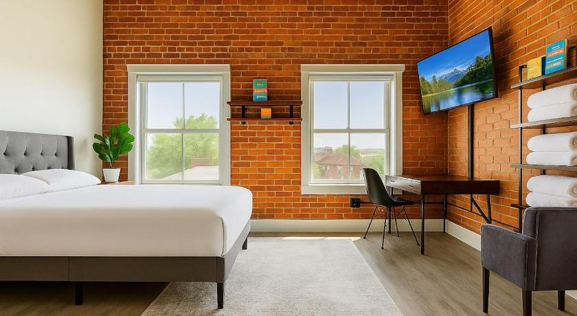 Bright Downtown Studio near Yale & East Rock!