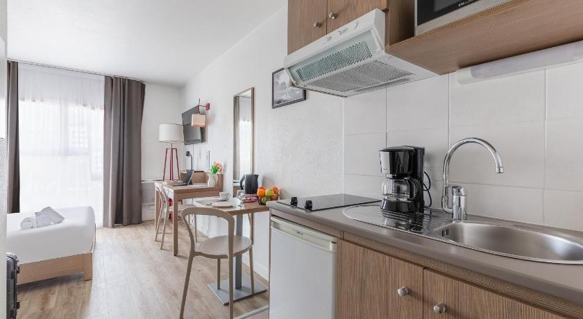 Image of Executive Double Studio 2