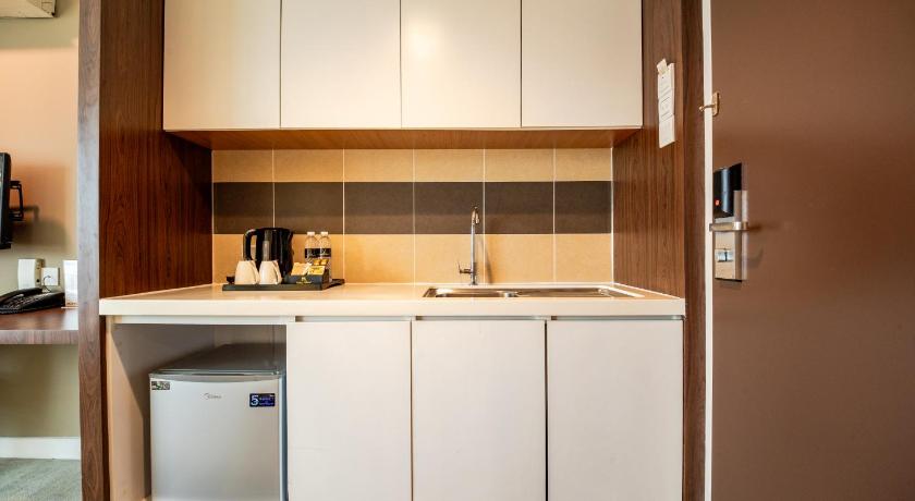 Image of Superior Twin Room 16