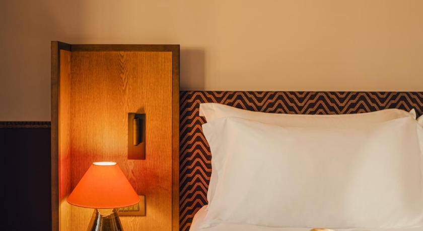 Image of Deluxe Room 11
