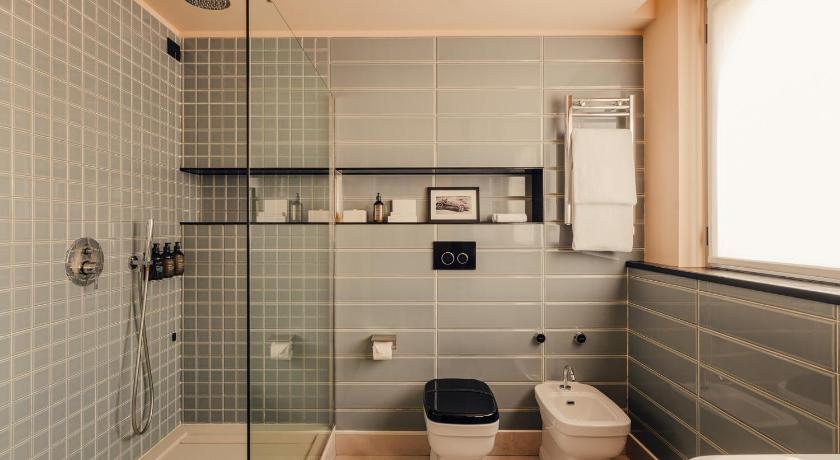 Image of Deluxe Room 2