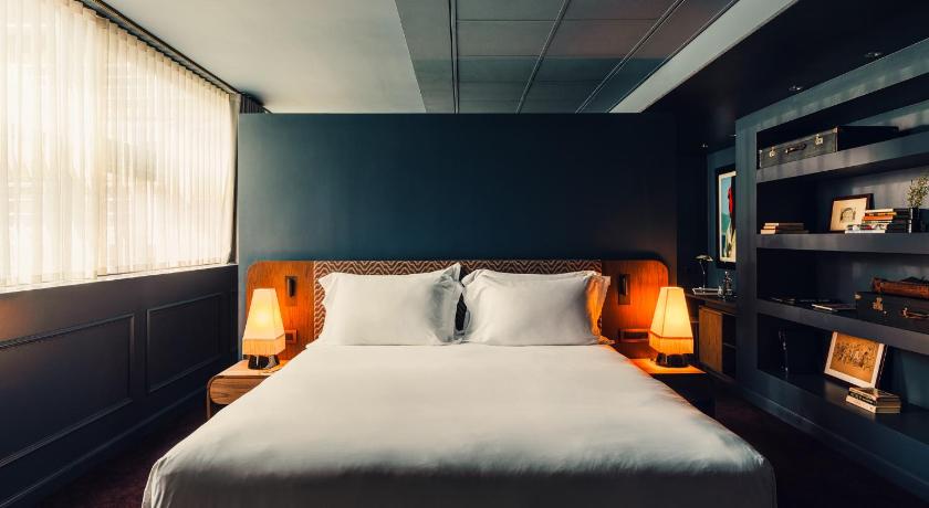 Image of Superior Suite 0