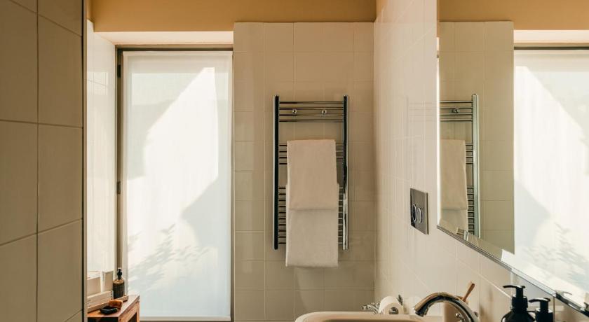 Image of Suites Room 2