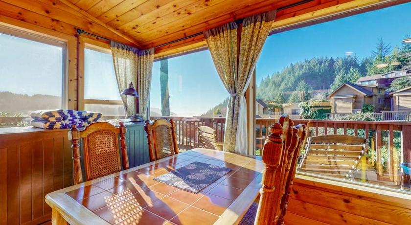 브룩킹스 (OR) Dog-friendly cabin withprivate hot tub large deck & beautiful ocean mountain view 3성급 숙소 외관