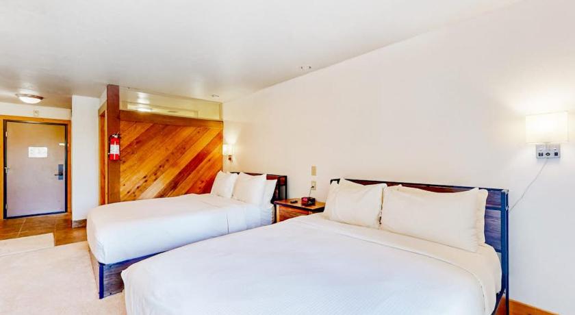 特拉基 (CA) Alpine Hideaway - 3-Min Walk to Gondola & Steps to Dining - Pool & Hot Tub 4星级 住宿 客房