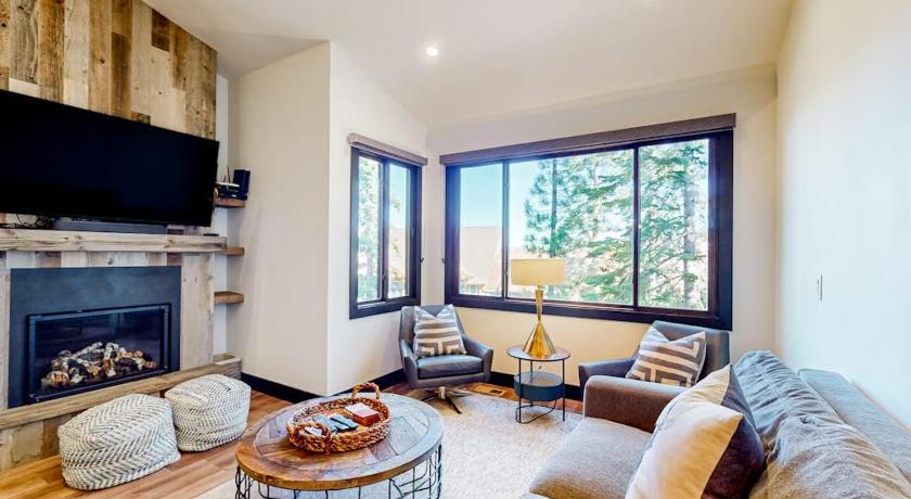 트러키 (CA) Ski and Ski Out Designer Condo With a View 4성급 숙소 객실