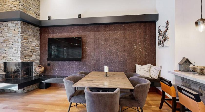 트러키 (CA) Luxury Northstar condo with new appliances two decks and shared pool 4성급 숙소 로비