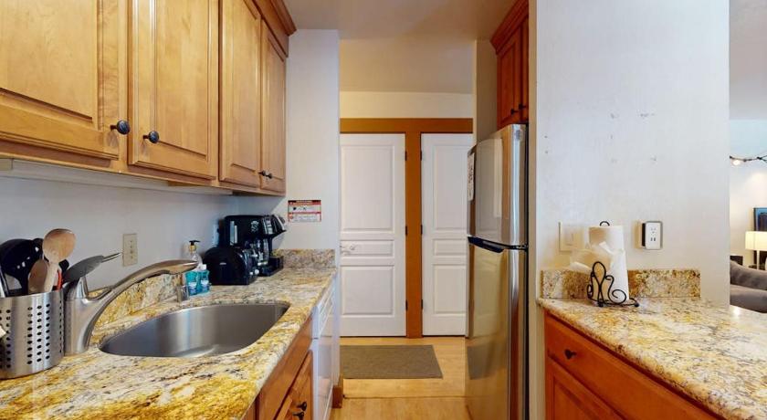 特拉基 (CA) Bright studio with access to hot tub & pools - near the slopes 3星级 住宿 景观