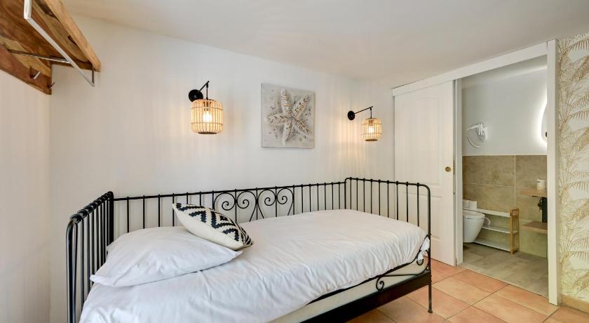 Image of Junior Suite Terrace with Garden View 9