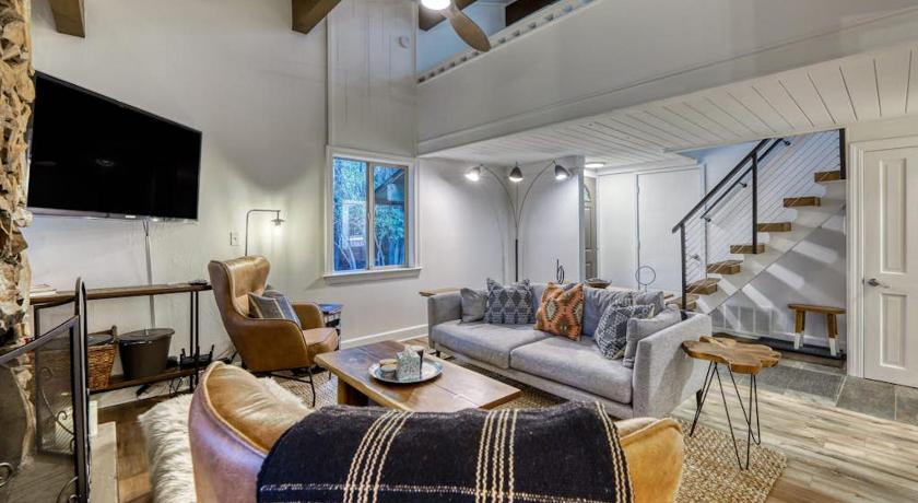 インクライン・ビレッジ Charming condo near the lake with grill full kitchen & W&D 3つ星 宿泊施設 客室
