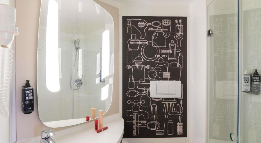 Room with twin beds with the new Sweet bed by i bis fotója 2