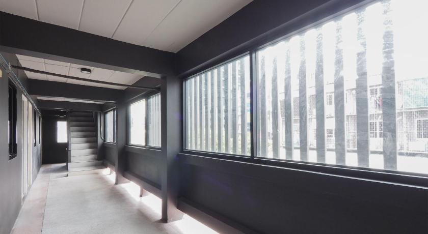 RQ Bangkok Huai Khwang by Collection O - image 5