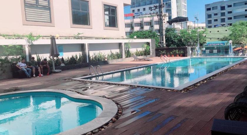 Image of Studio with 2 Single Beds 14