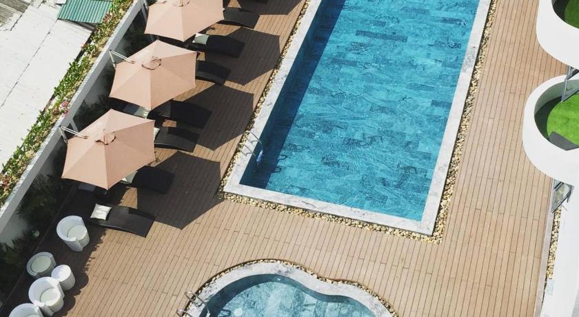 Image of Studio with 2 Single Beds 15