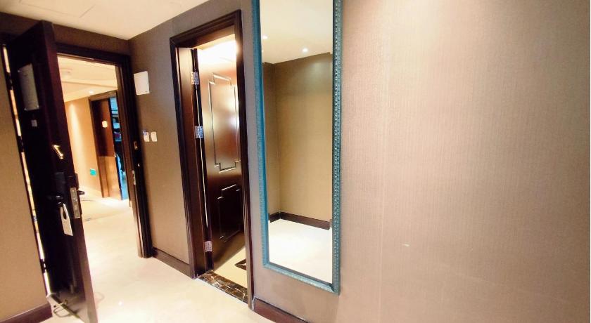 Image of Superior Suite 5