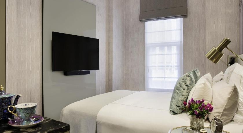 Image of Classic Queen Room 4