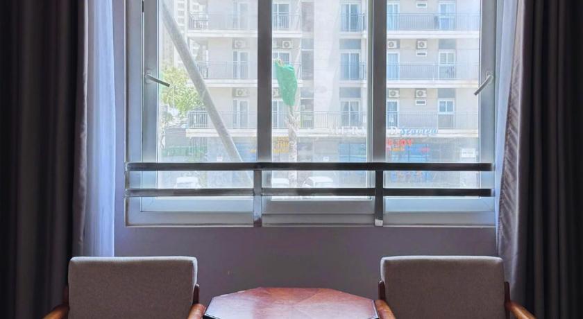 Image of Suite with City View 15