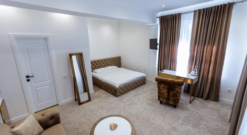 Jolie Boutique Hotel Corp B