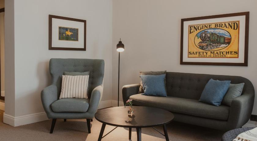 Image of Suite 10