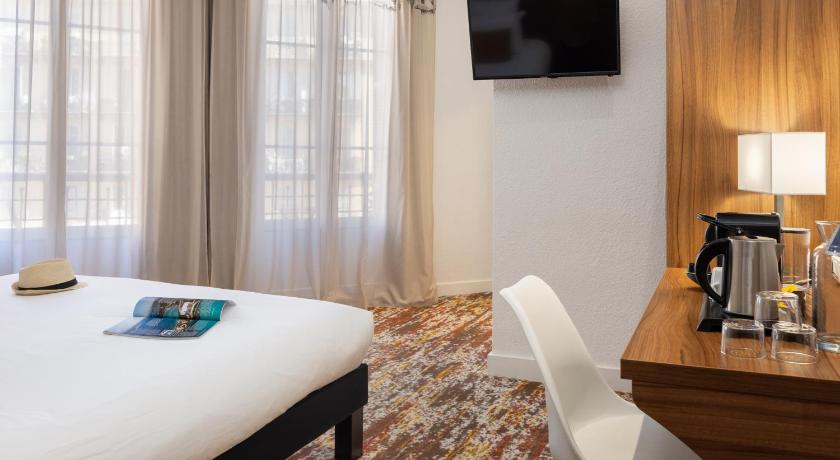 Háromszemélyes superior szoba (Triple Superior Room) fotója 8