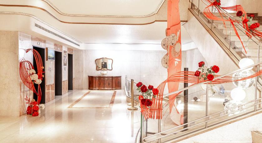 T Hotel - image 6