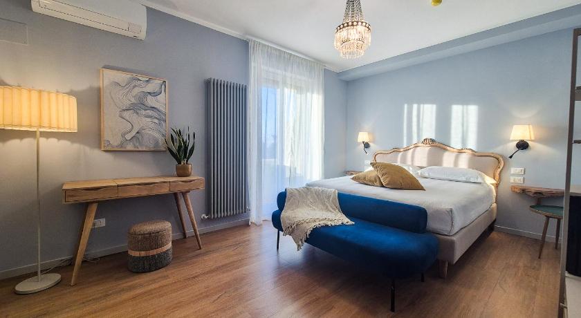 Tuscany Turquoise Suite