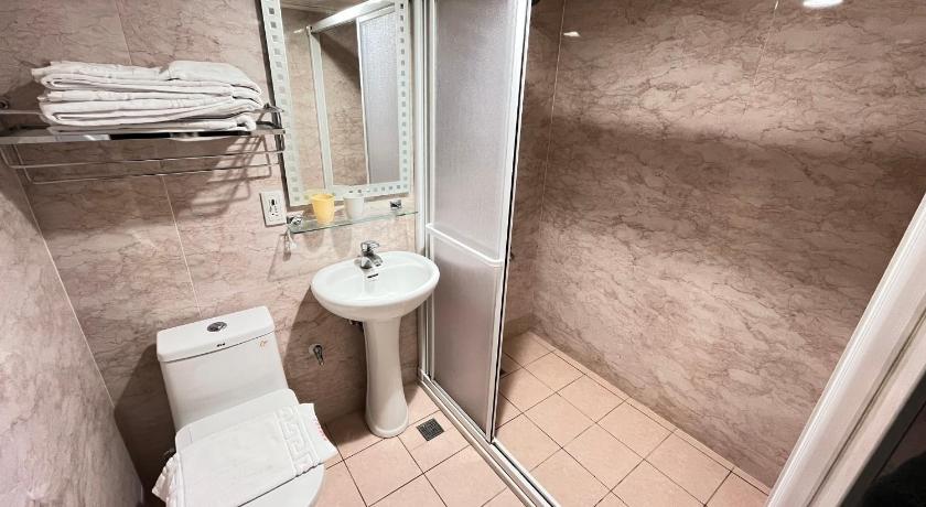 Sin Fu Business Hotel - image 12