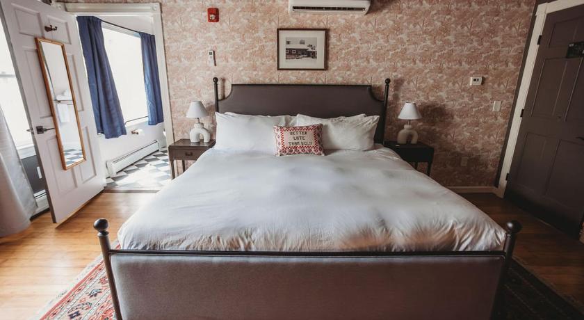 레녹스 (MA) Hideaway Inn Lenox 4성급 숙소 로비