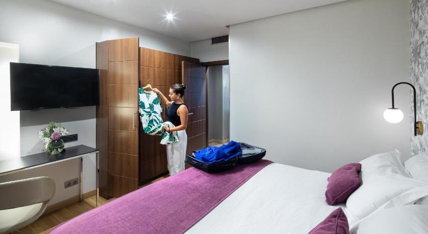 Image of Suite 15