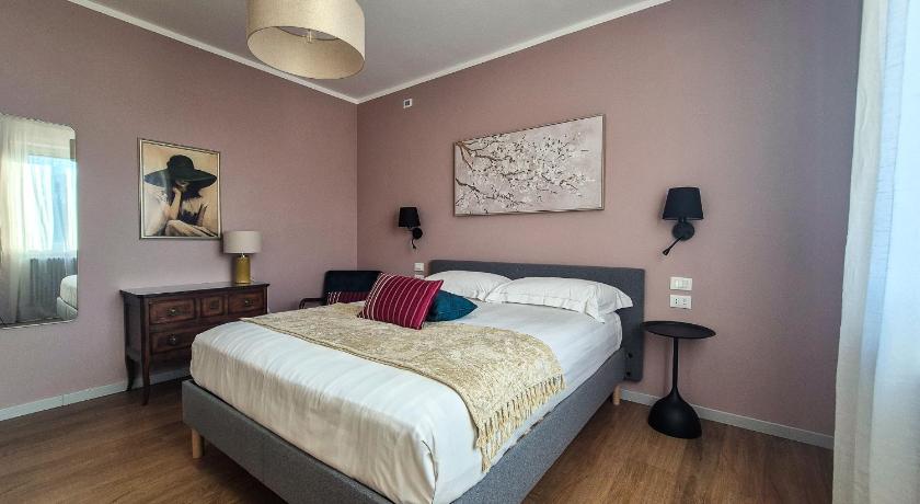 Tuscany Pink Suite
