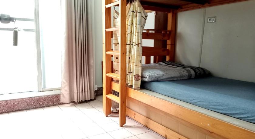 1名料金【女性専用ドミトリー】4名相部屋 (1 Person in 4-Bed Dormitory - Female Only)の画像 1