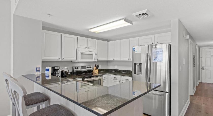 Image of Three-Bedroom Apartment 6