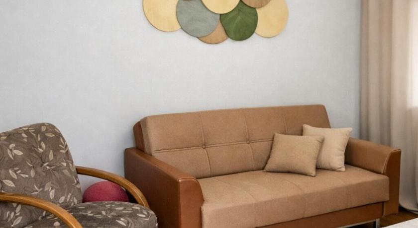 Casa ampla com garagem, 3 quartos, ideal para familias, a 10 min do centro historico