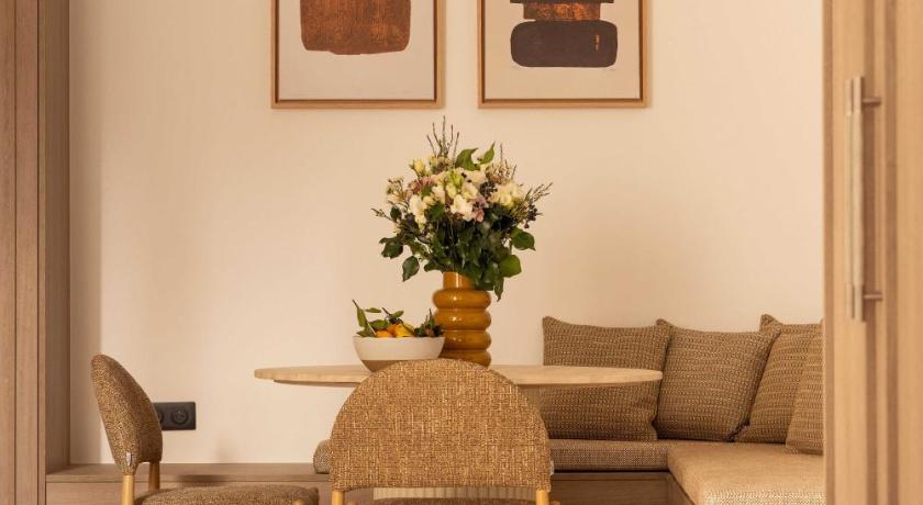 Refined Apartment a/c 1BR/2P - Saint-Germain - image 5