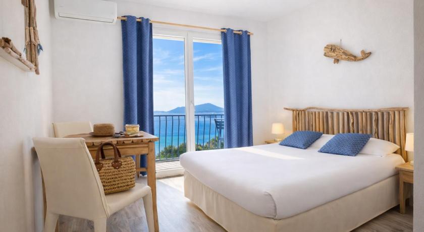 Hotel Almanarre Plage - Hotel Eco-Responsable face a la mer