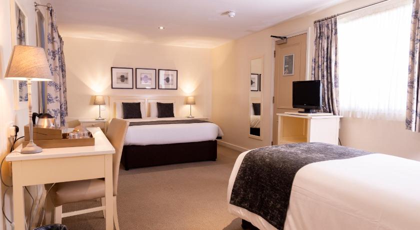 Image of Family Room 0