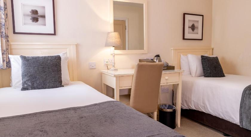 Image of Standard Twin Room 0