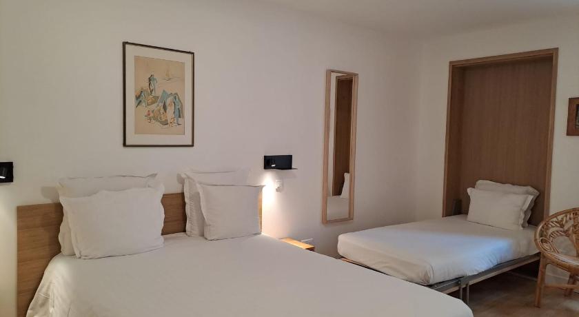 Image of Deluxe Double with Balcony 8