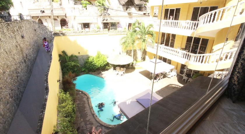 Image of Suite with Balcony 5