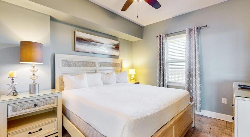 Image of Three-Bedroom Apartment 11