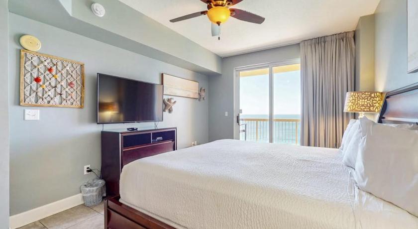 Image of Three-Bedroom Apartment 12