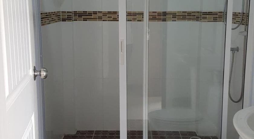 Image of Deluxe Triple Room 7