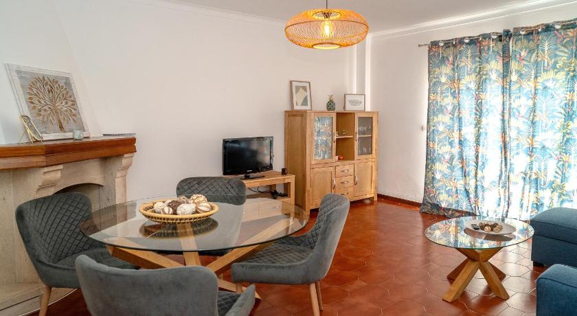 DolcePlace - Apartment near the Beach with Balcony & Sea View