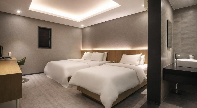 Zenith Hotel Bupyeong - image 31