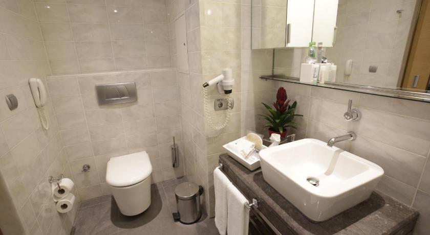 Housez Suites & Apartments Special Class photo