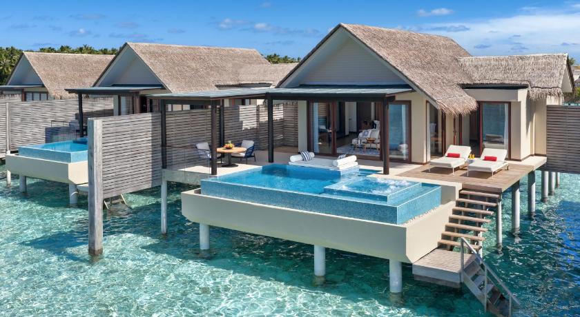 Image of Deluxe Over Water Pool Villa 1