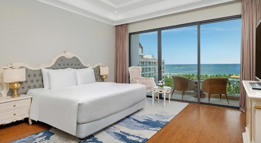 Image of Deluxe Room Sea View 3