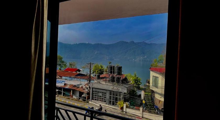 Hotel Everest Lake View — Pokhara (5)