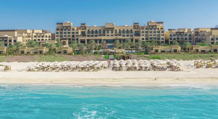 Saadiyat Rotana Resort & Villas